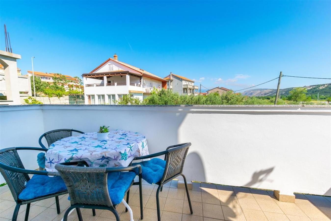 Apartment Dragan I Slavica Lopar Bagian luar foto
