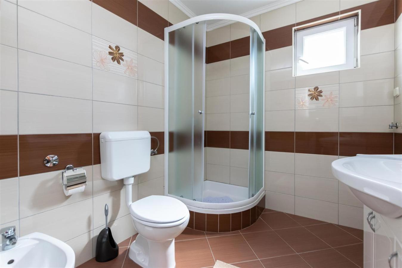 Apartment Dragan I Slavica Lopar Bagian luar foto