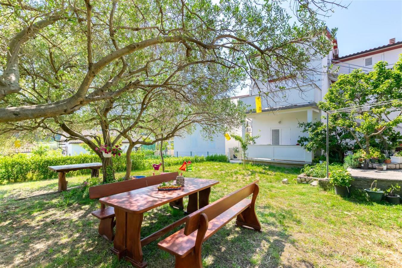 Apartment Dragan I Slavica Lopar Bagian luar foto